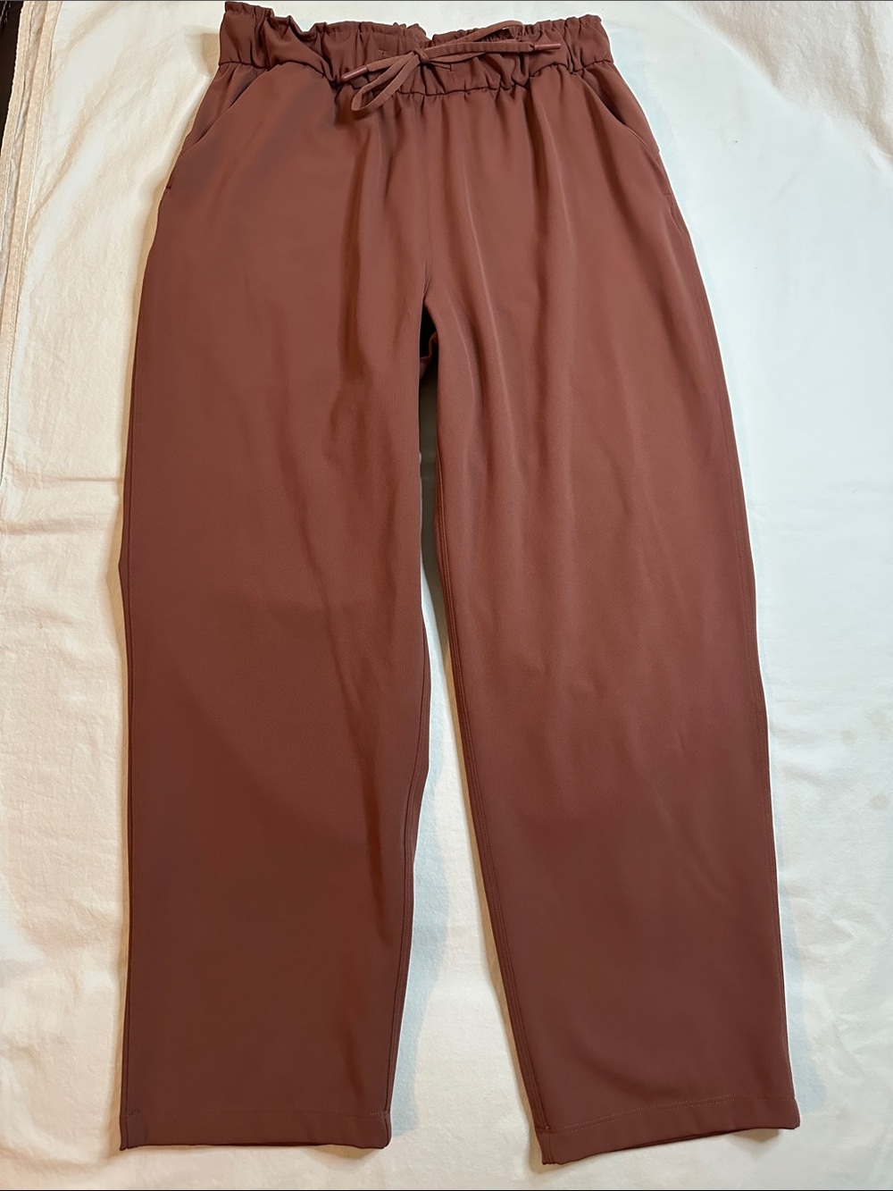 Lululemon Keep Moving Crop *High Rise 23" Size 6